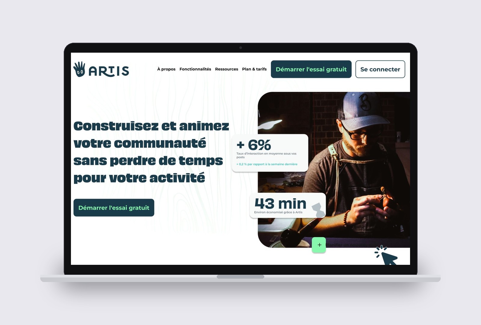 La landing page : la promesse, « construisez et animez votre communauté sans perdre de temps », et les bénéfices chiffrés mis en avant